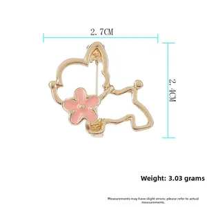Detalle del broche de perro hueco con flor rosa, tamaño 2,7x2,4cm y peso de 3,03g