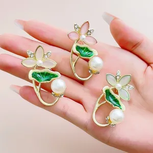 Elegante Spilla a Forma di Fiore di Loto e Foglia in Lega Con Künstliche Perle d'Imitazione Smalto Strass Gioielli Vintage da Donna