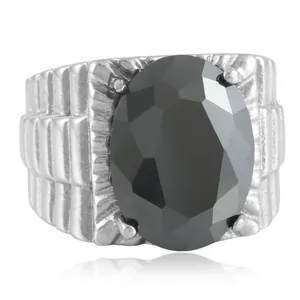 Anillo vintage para hombre de acero titanio con gema negra y banda escalonada
