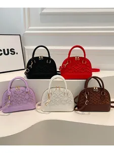 Vintage Stickerei PU Leder Muschel Handtasche Für Damen Koreanische Mode Lässig Schulter Umhängetasche Mit Goldenen Beschlägen