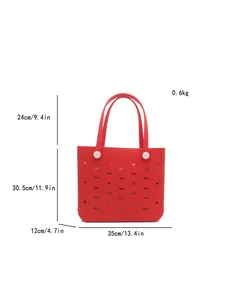 Detailansicht der roten EVA-Strandtasche mit ovalen Ausschnitten und Größenangaben