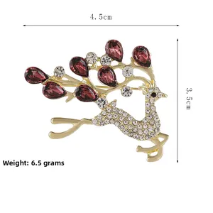 Detailed dimensions of reindeer brooch with rhinestones and gems, 4.5cm width and 6.5g weight