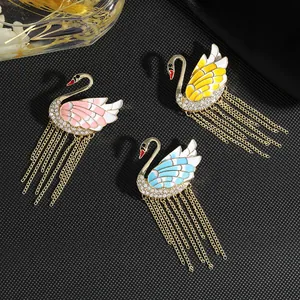 Elegant Swan Tassel Brooch For Women Zinc Alloy Rhinestone Enamel Drip Oil Fashion Jewelry Lapel Pin For Suit Coat Accessories