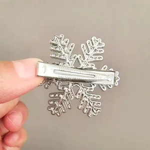 Exquisite silver snowflake hair clip with rhinestones and metal alligator clip closure