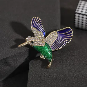 Broche Colibri Colorée pour Femme en Alliage de Zinc Émail Strass Oiseau Épingle Plaqué Or Bijoux Élégants Accessoire de Mariage Banquet