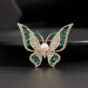 Exquisite Butterfly Brooch For Women High Grade Gold Plated Alloy Green Rhinestone Faux Artificial Pearl Inlaid Corsage Elegant Jewelry