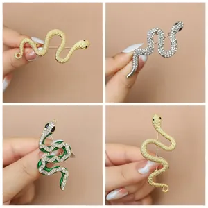 Vintage Zinc Alloy Snake Brooch For Women Gold Silver Green Rhinestone Enamel Animal Lapel Pin Party Banquet Accessory