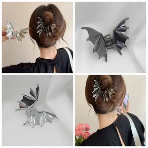 Pince à Cheveux Crabe en Alliage Ailes de Chauve-souris Gothique Accessoires Cheveux Fête Halloween pour Femmes Filles Pince Requin Métal