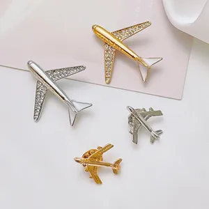 Exquisite Airplane Shape Brooch Alloy Rhinestone Enamel Airplane Pin Fashion Suit Sweater Commuter Accessory Jewelry Gift