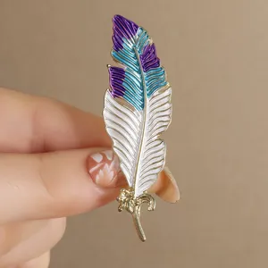 Eleganter Feder Brosche Emaille Zinklegierung Verlauf Farbe Pin Für Anzüge Mäntel Damen Schmuck Zubehör Bankett Party