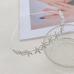 Cerchietto floreale in metallo argento con strass AB per matrimoni e feste