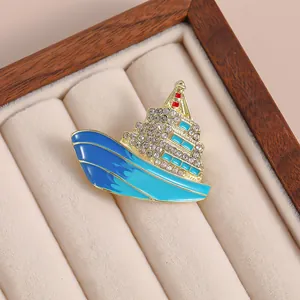 Broche de Esmalte de Crucero Azul de Lujo para Mujer Aleación de Zinc Chapado en Oro Diamantes de Imitación Broche de Yates Joyería