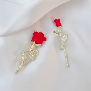 Élégante Broche Fleur de Rose en Alliage de Zinc Émail Rouge Or Floral Broche de Revers pour Femme Mariage Banquet Bijoux