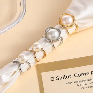 Elegante Zinklegierung Perle Schalschnalle Für Damen Herbst Winter Mantel Gürtel Fixiert Geometrische Seidentuch Ring Gold Silber