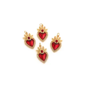 Pendentif cœur en cuivre plaqué or 18K avec pierre rouge et oxydes de zirconium