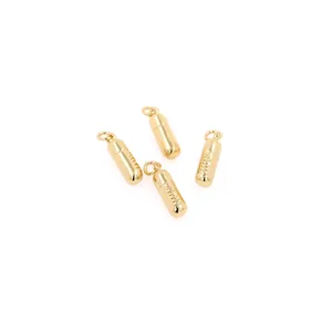 Minimalistische 18K vergoldete Kapselanhänger mit Zirkonia und graviertem CRIMI-Schriftzug