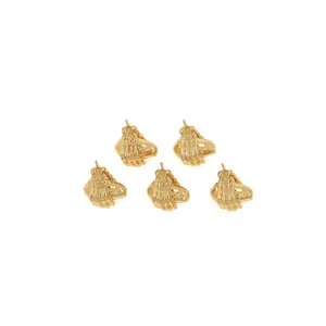 Cinq pendentifs mains de squelette en plaqué or 18 carats avec des accents de zircon