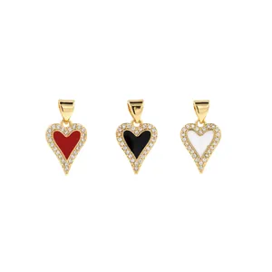 Pendentifs cœur plaqués or 18K avec émail coloré et zircons pavés, alignés de face