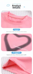 Dettaglio della t-shirt in cotone rosa con scollo rotondo e stampa a cuore sfumata