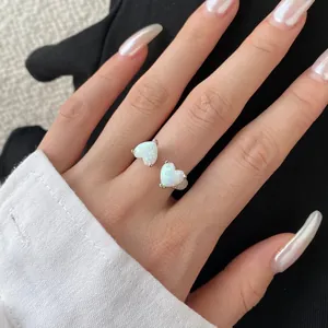Minimalistischer S925 Silberring, verstellbar, mit herzförmigem Opal und kleinen Kristallen