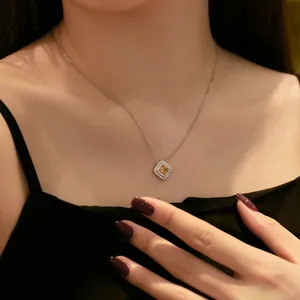 Detailansicht der S925 Silberhalskette mit gelbem Edelstein und Diamant-Halo-Effekt