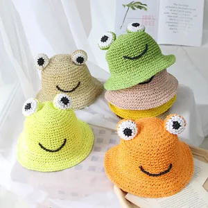 Chapeaux de paille grenouille au crochet pour enfants en diverses couleurs avec yeux 3D