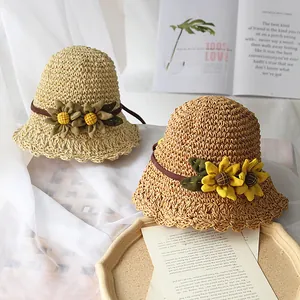 Chapeaux de paille pour femmes avec fleurs de tournesol et bord ondulé pour plage et été
