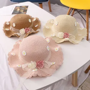 Set cappello di paglia per bambini con margherite e nastro floreale in colori pastello