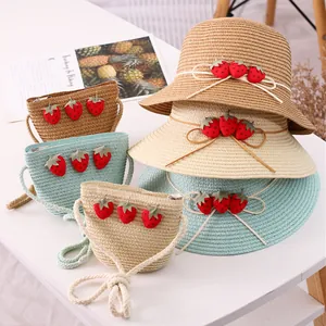 Chapeau de Soleil en Paille Doux pour Enfants Filles Et Sac à Bandoulière Fraise Tissé à la Main Accessoires de Vacances Plage