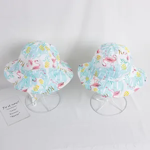 Set di 2 cappelli da sole per bambini con stampe di fenicotteri, ananas e sottogola