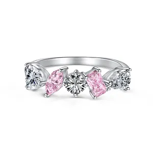 Bague élégante en argent S925 avec des pierres de zircone roses et claires