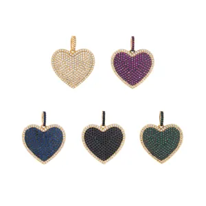 Pendaglio a Cuore Vintage Luxury in Rame Placcato Oro 18K Micro Pavé Zirconia Ciondolo per Collana Fai-da-Te Accessori per Gioielli da Donna