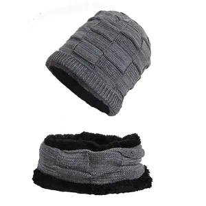 Ensemble bonnet en tricot et tour de cou hiver avec doublure polaire gris foncé
