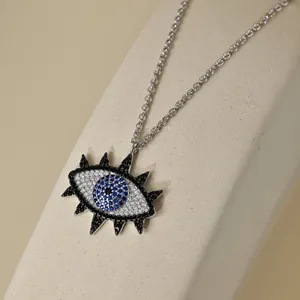 Collier mauvais oeil en argent sterling S925 avec zircons sur socle en pierre