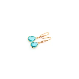 Orecchini a goccia placcati in oro 18K con cristallo blu e accenti di micro perle