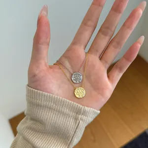 Minimalistische 925er Sterling Silber Münzhalsketten mit Sonnenmuster und Zirkonia