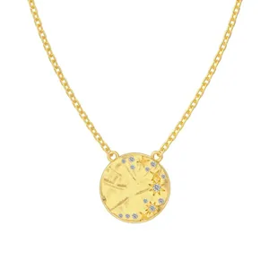 Strukturierte goldene Sternmünzenkette mit Zirkoniasteinen und gehämmerter Optik