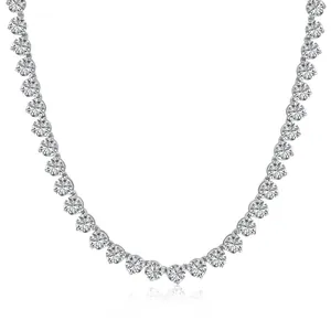 Élégant collier tennis argent de 4mm serti de zircons ronds brillants avec monture à griffes