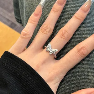 S925 sterling zilveren vlinder ring met marquise zirkoon en gedraaide band