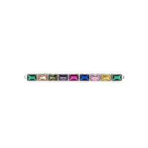 Détail de connecteurs en cuivre avec zircons multicolores rectangulaires et bord perlé