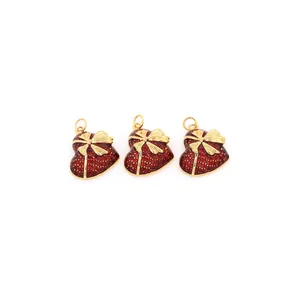 Pendenti a cuore placcati oro 18K con fiocco e smalto rosso per creazione gioielli