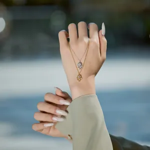 Elegante Halsketten aus S925 Sterlingsilber mit Puppenanhänger in Gold und Silber