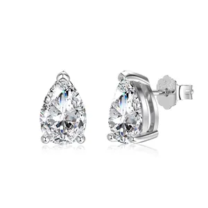 Élégantes boucles d'oreilles en argent 925 avec pierre en poire et serti à trois griffes