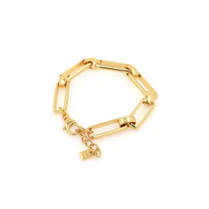 18K vergoldetes Gliederkettenarmband mit eingraviertem Good Luck Anhänger