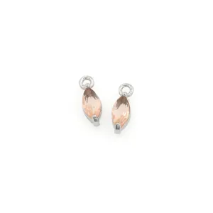 Primo piano di ciondoli in zircone champagne taglio marquise con placcatura in argento DIY