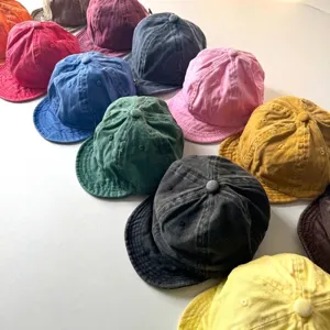Collezione di cappellini da baseball in cotone lavato vintage in vari colori vivaci