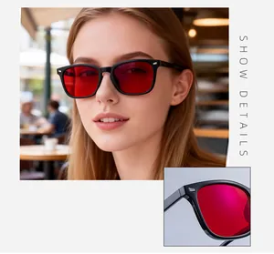 Detalle de la esquina de montura cuadrada con remache en estas gafas de sol rojas