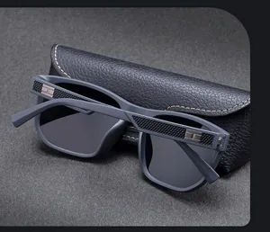 Détail de lunettes de soleil polarisées avec monture mate et étui en cuir de protection