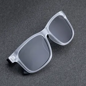 Lunettes de soleil polarisées pour homme avec monture gris mat et verres foncés