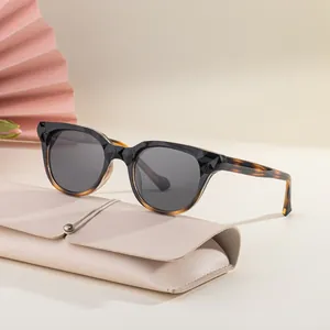 Lunettes de soleil œil de chat pour femmes noir et écaille avec étui en cuir